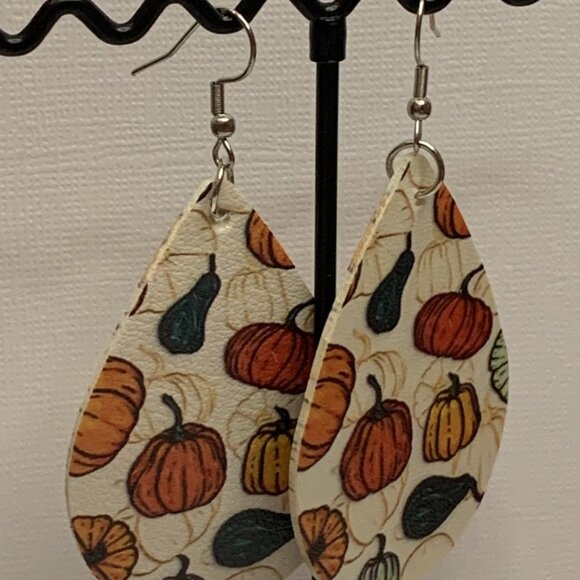 Pumpkin Earring, Thanksgiving Earring, Halloween Earring, Fall Earring, Gourd - Picture 8 of 9